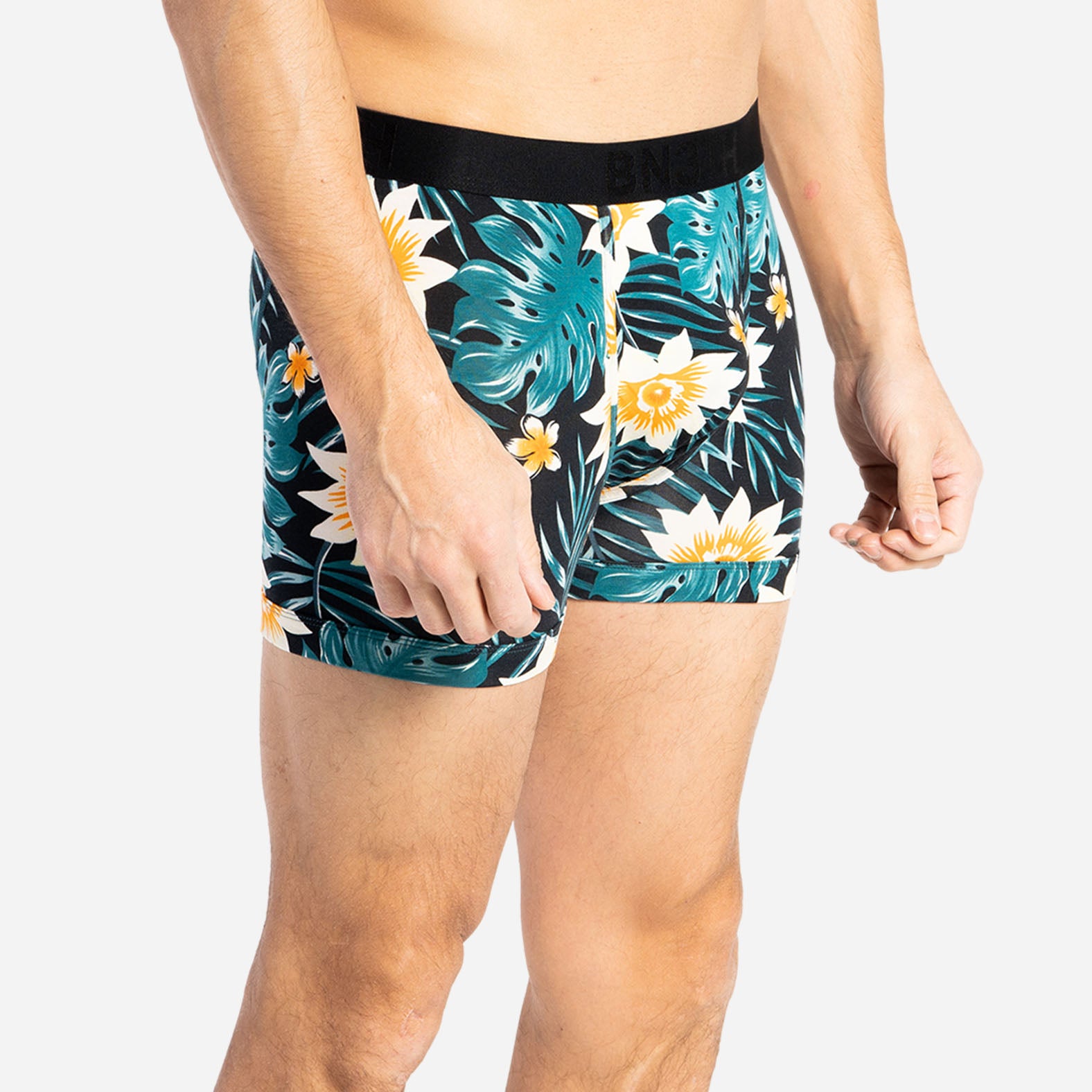 CLASSIC TRUNK: TROPICAL FLORAL BLACK