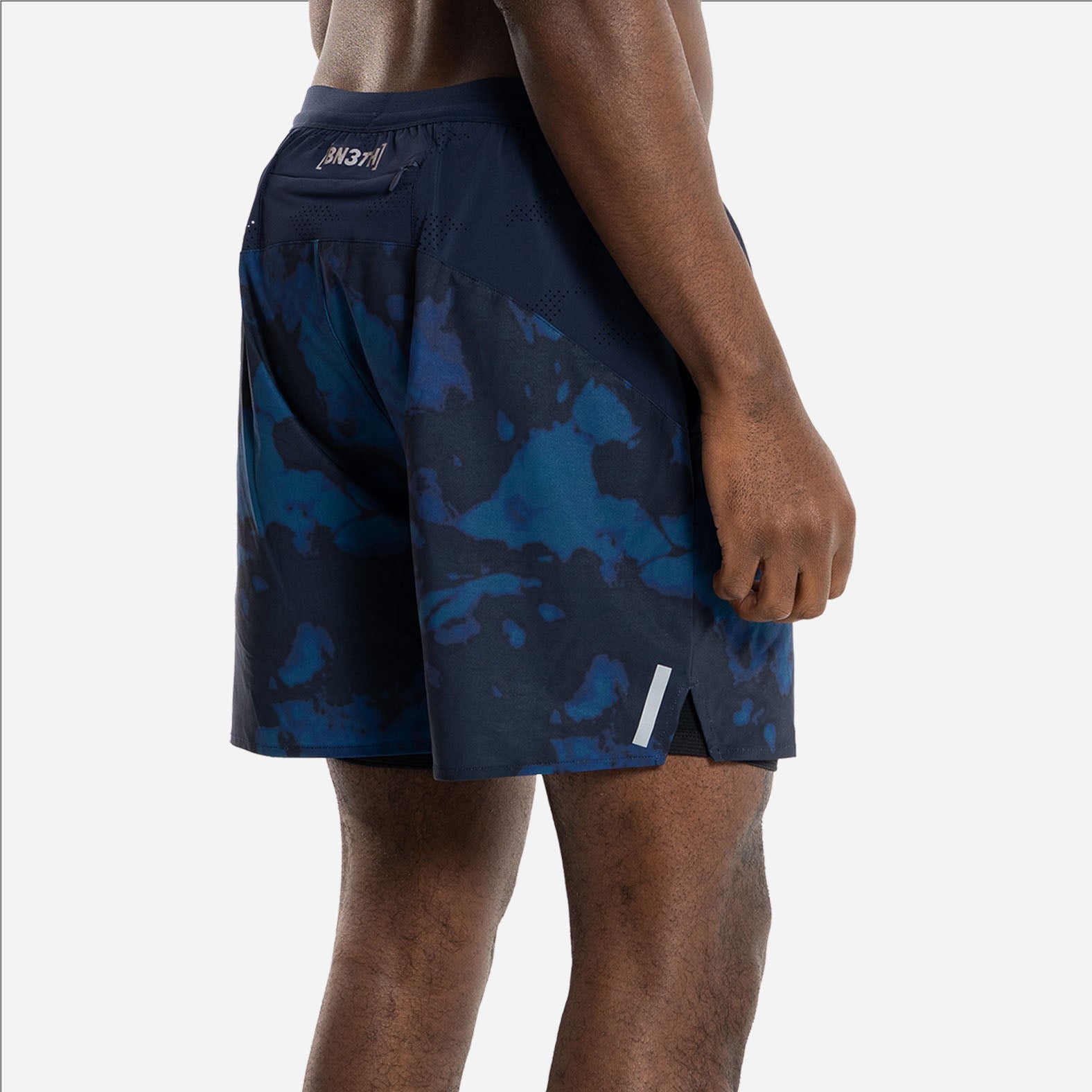 RUNNER'S HIGH 2n1 SHORT: WASHED OUT NAVY